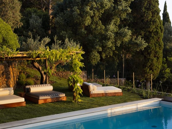 Peace and quiet by Villa Cacciarella's heatable pool.